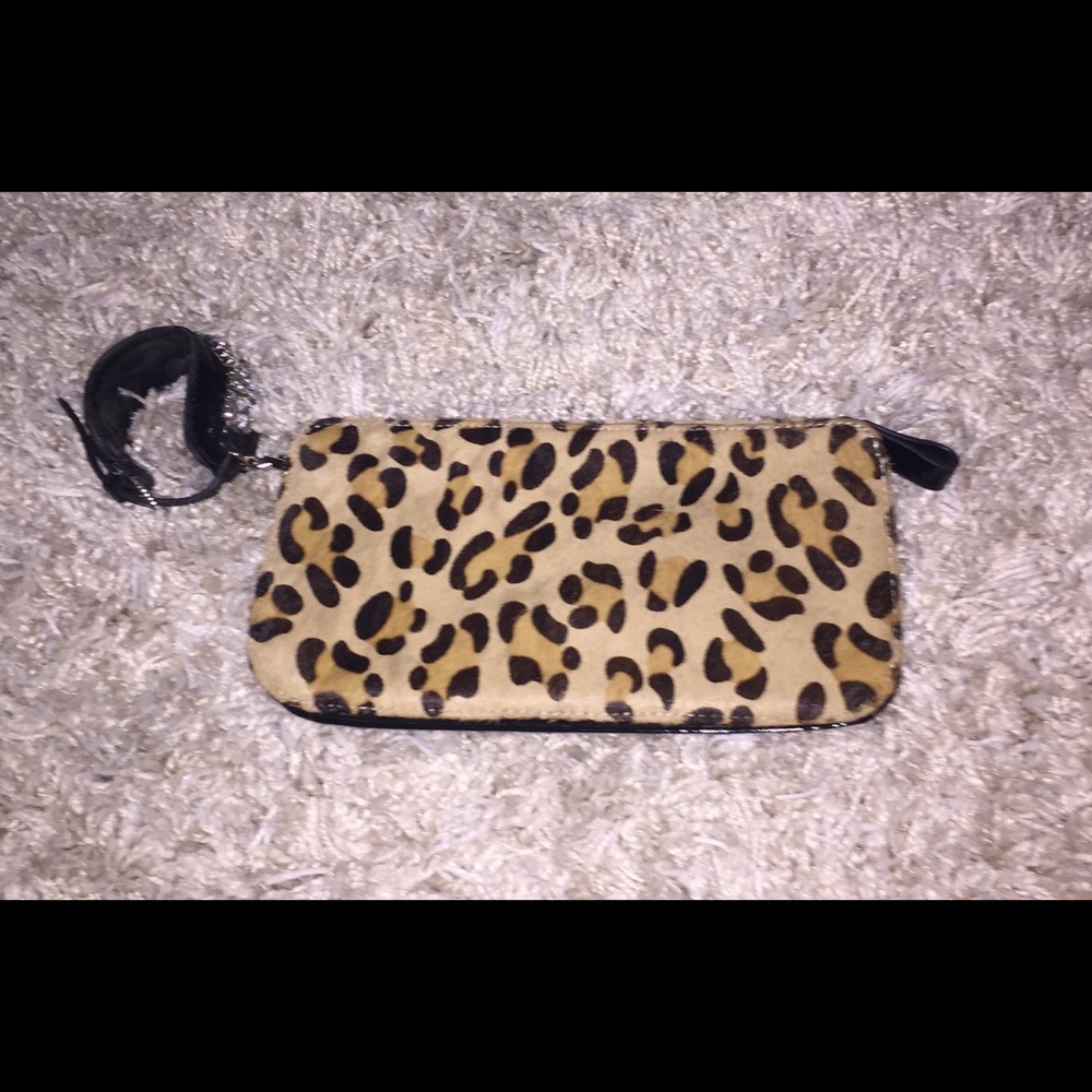 🐆 Leopard&Black Patent Wristlet